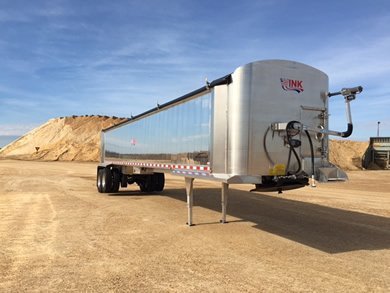 Wink Double Wall UHMW Floor Trailer